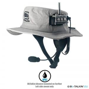 BbTalkin Advance auf Surf Hat Headset montiert